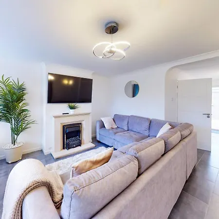 Ranworth-House - Holiday Home In Bedford, Sleeps 5 Exterior photo