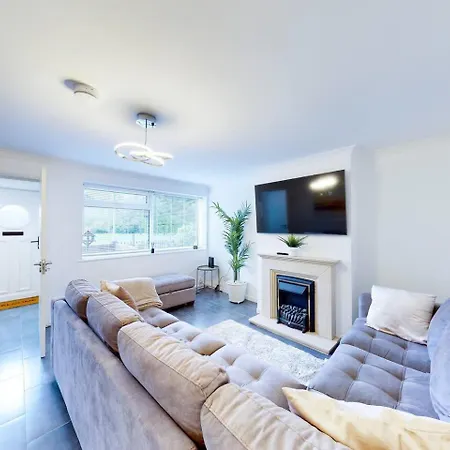 Ranworth-House - Holiday Home In Bedford, Sleeps 5 Exterior photo