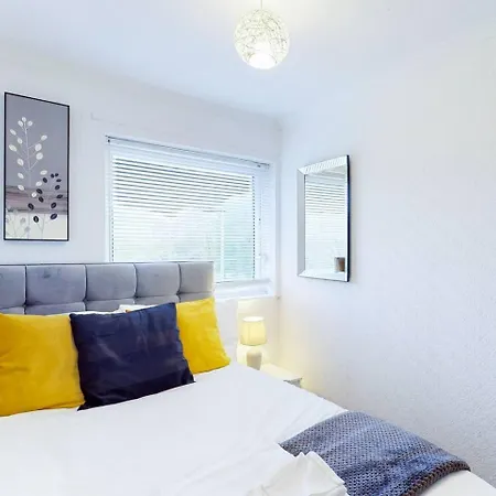 Ranworth-House - Holiday Home In Bedford, Sleeps 5 Exterior photo