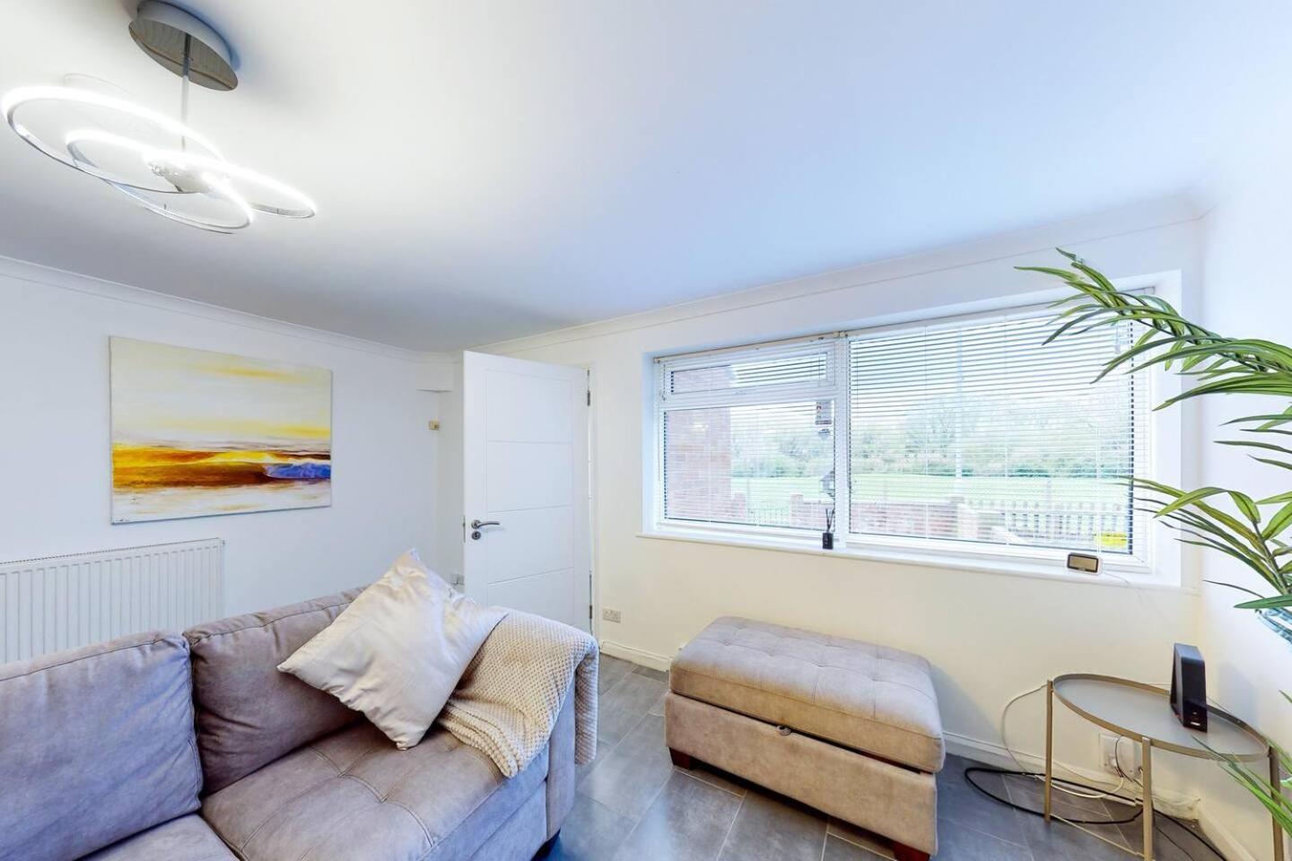 Ranworth-house - In Bedford, Sleeps 5 Holiday home