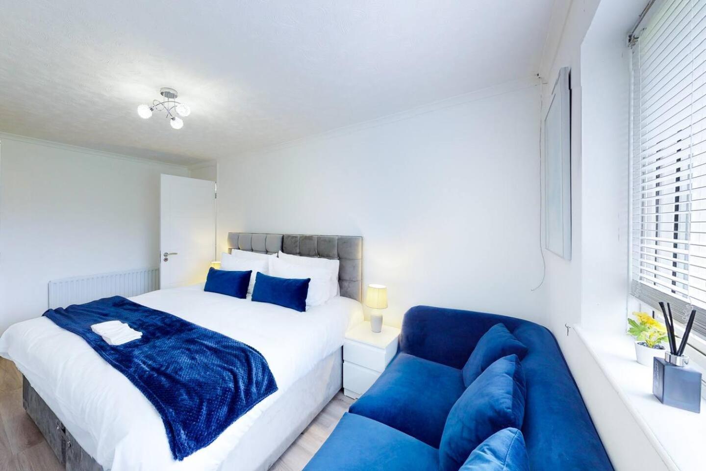 Ranworth-house - In Bedford, Sleeps 5 Holiday home *