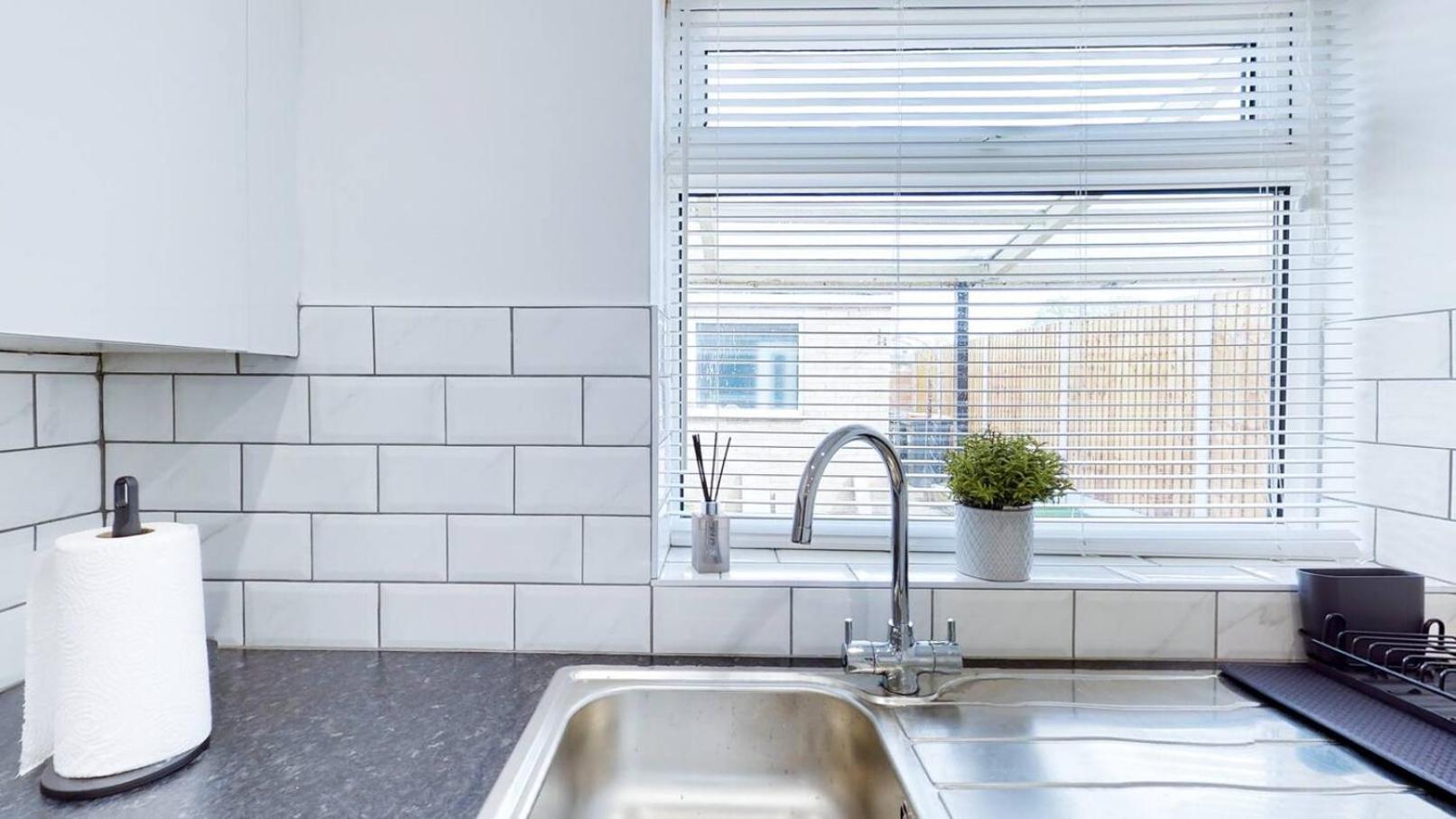 Holiday home Ranworth-house - In Bedford, Sleeps 5 Bedford