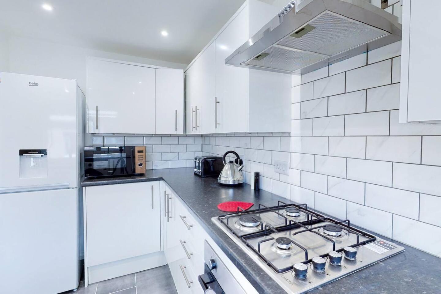 Holiday home Ranworth-house - In Bedford, Sleeps 5 *