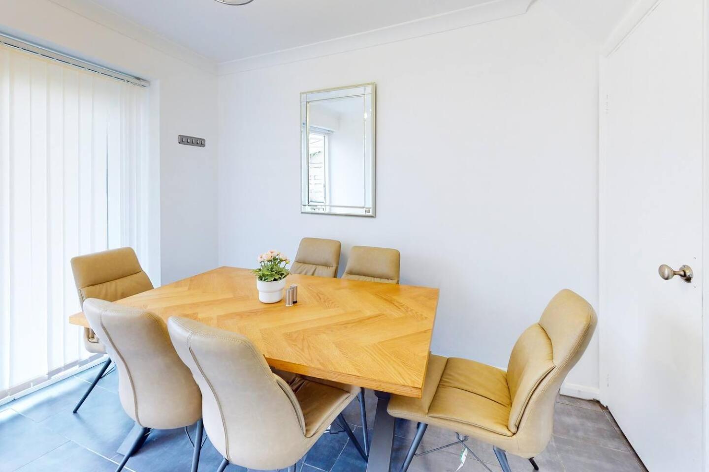 Holiday home Ranworth-house - In Bedford, Sleeps 5