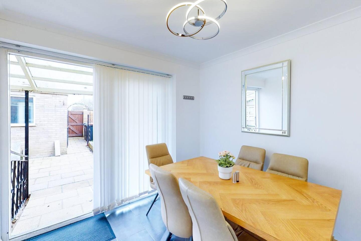 Holiday home Ranworth-house - In Bedford, Sleeps 5 Bedford