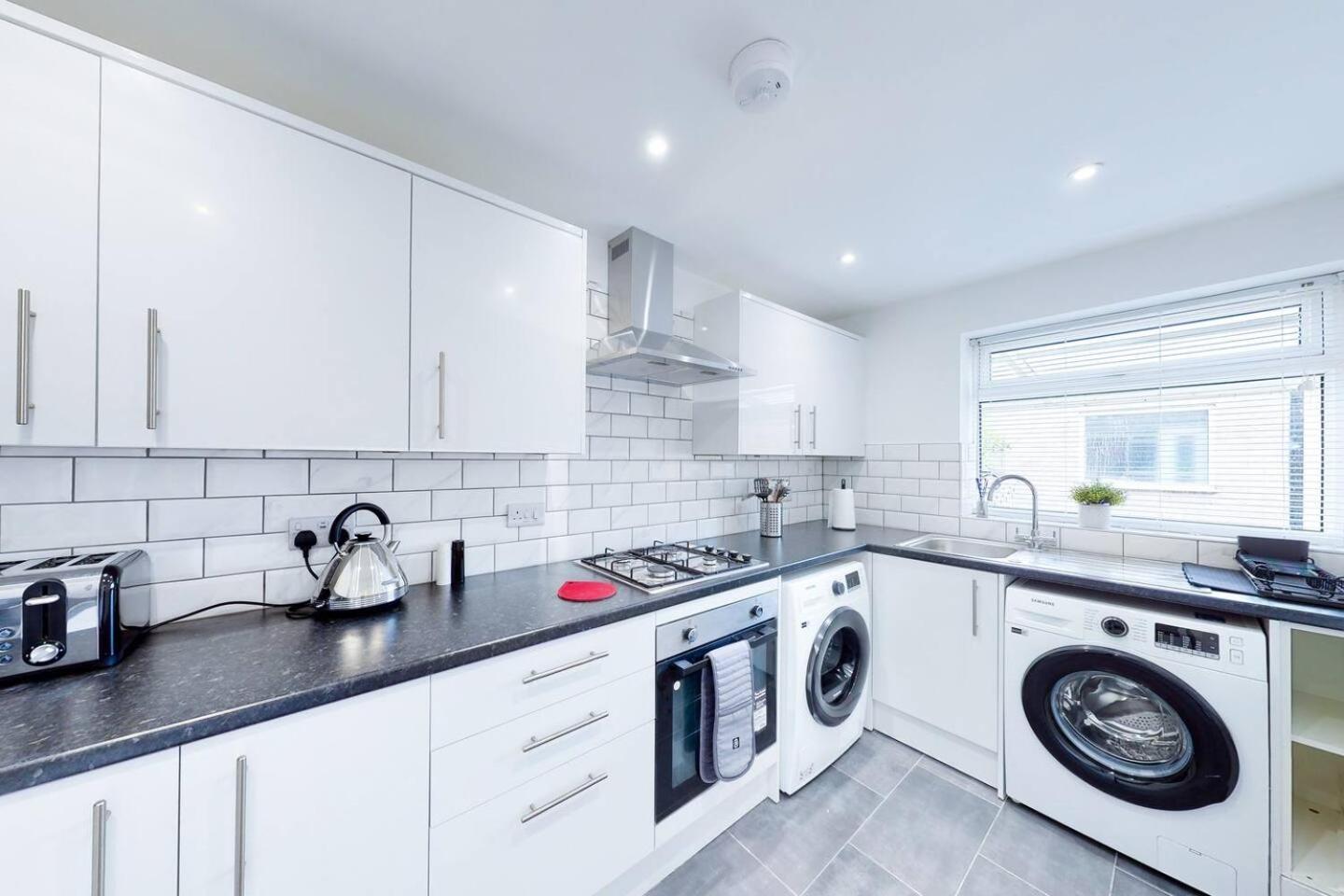 Ranworth-house - In Bedford, Sleeps 5 Bedford